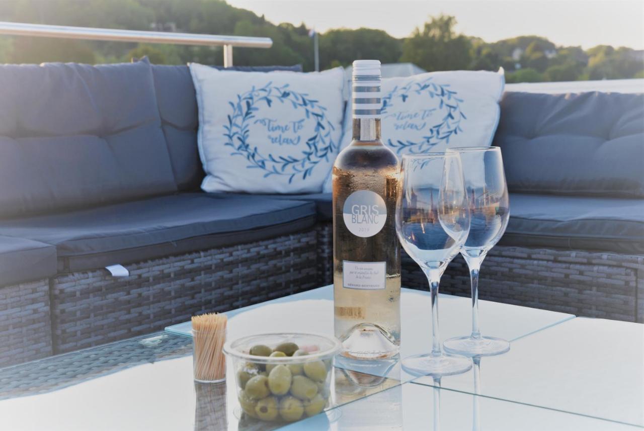 Villa Tiny Floating House Ibiza Maastricht Esterno foto