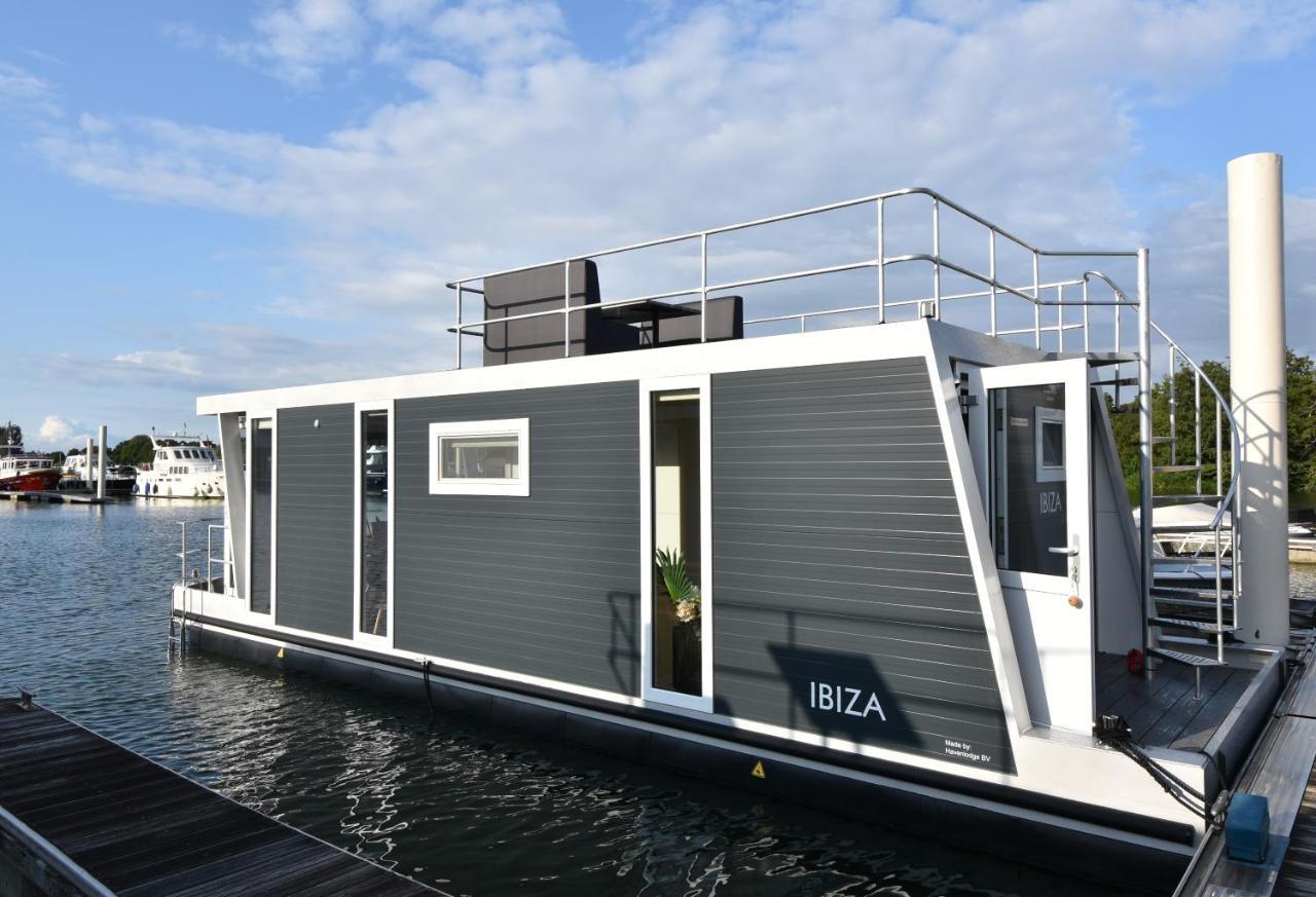 Villa Tiny Floating House Ibiza Maastricht Esterno foto