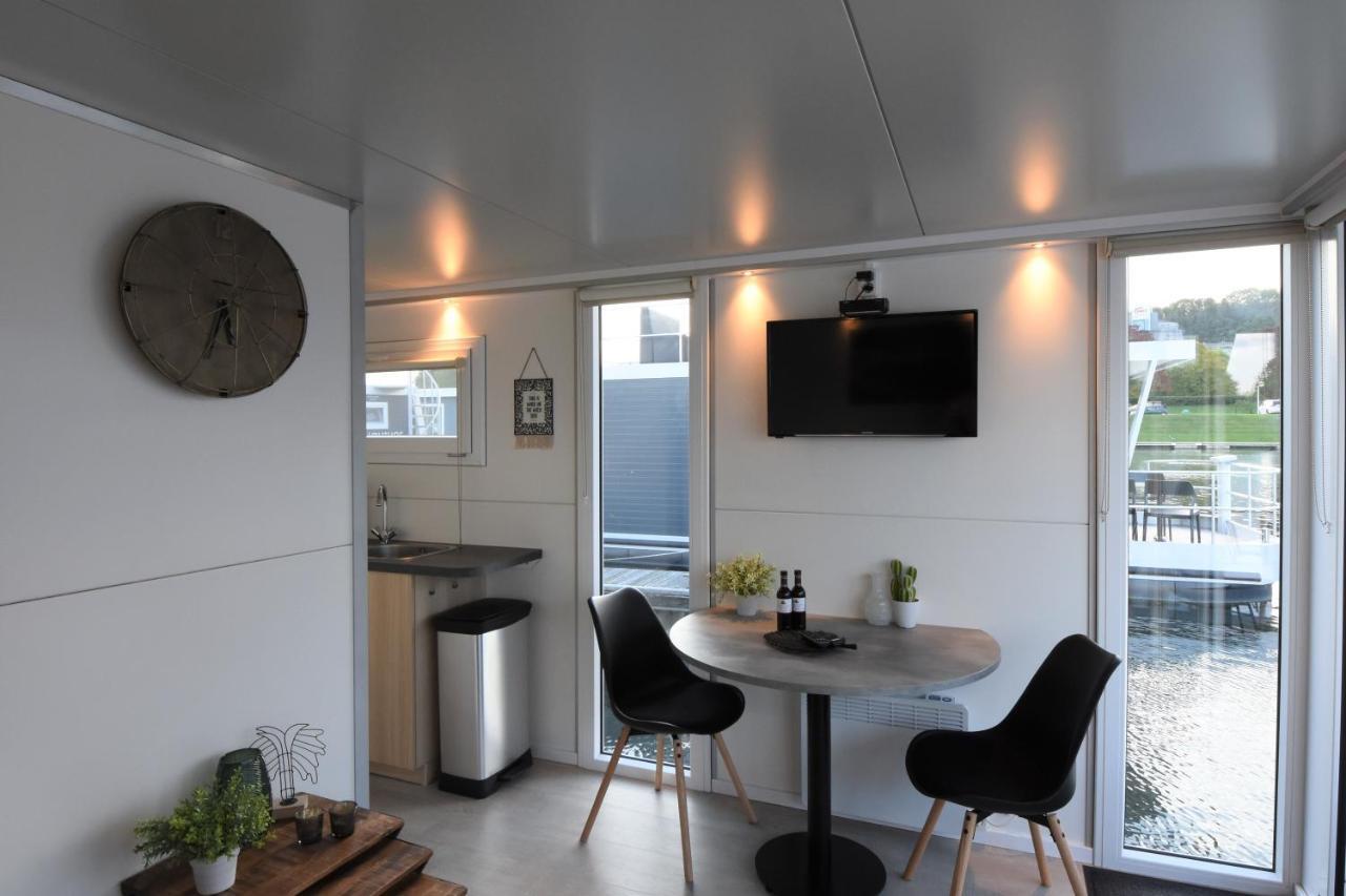 Villa Tiny Floating House Ibiza Maastricht Esterno foto