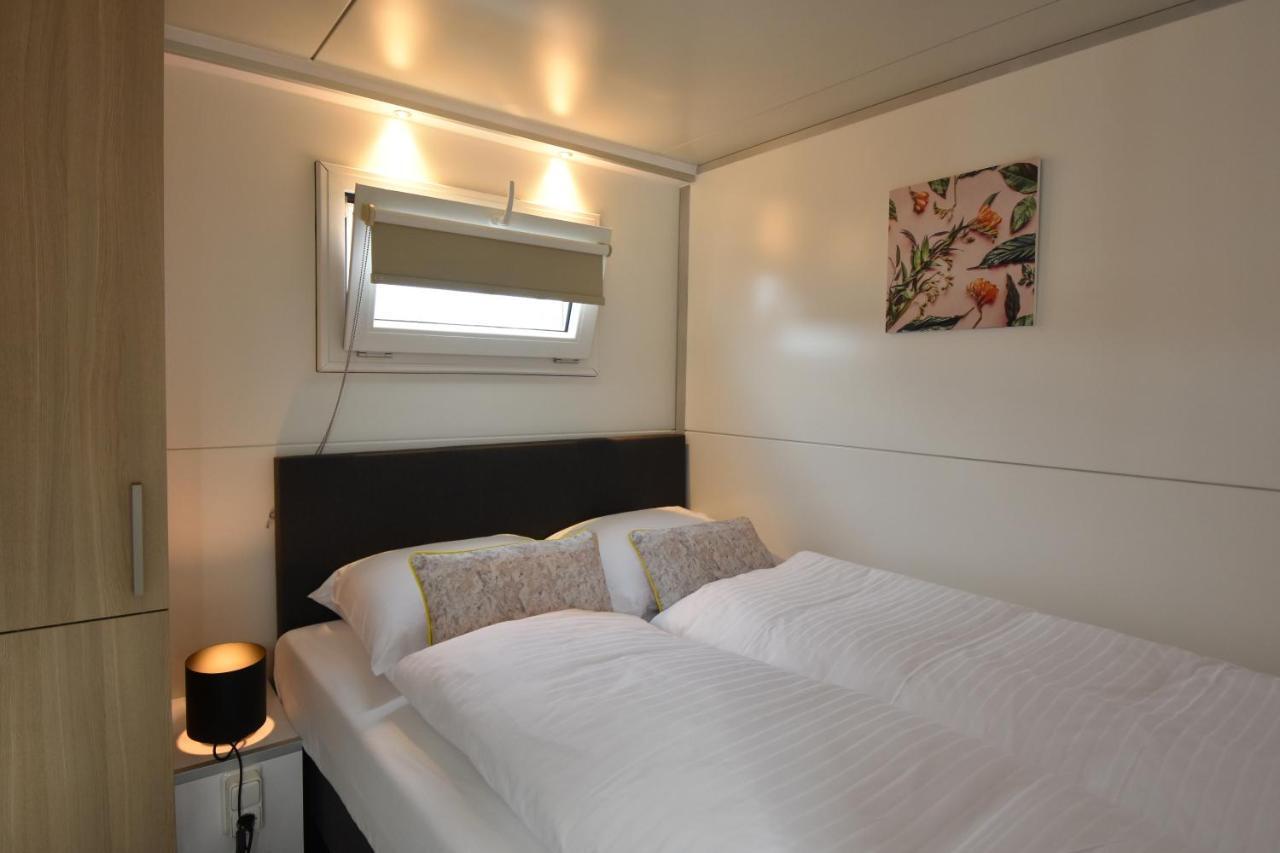 Villa Tiny Floating House Ibiza Maastricht Esterno foto