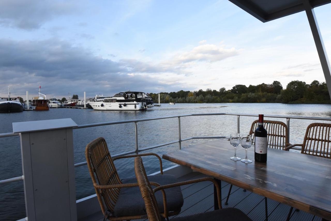 Villa Tiny Floating House Ibiza Maastricht Esterno foto